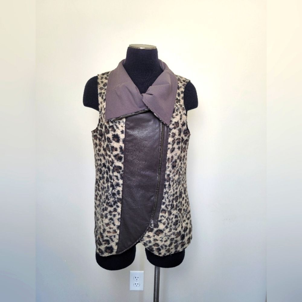 Elaine Kim Fur and Leather Vest Zip Biker Lagenlook Animal Print Size Large